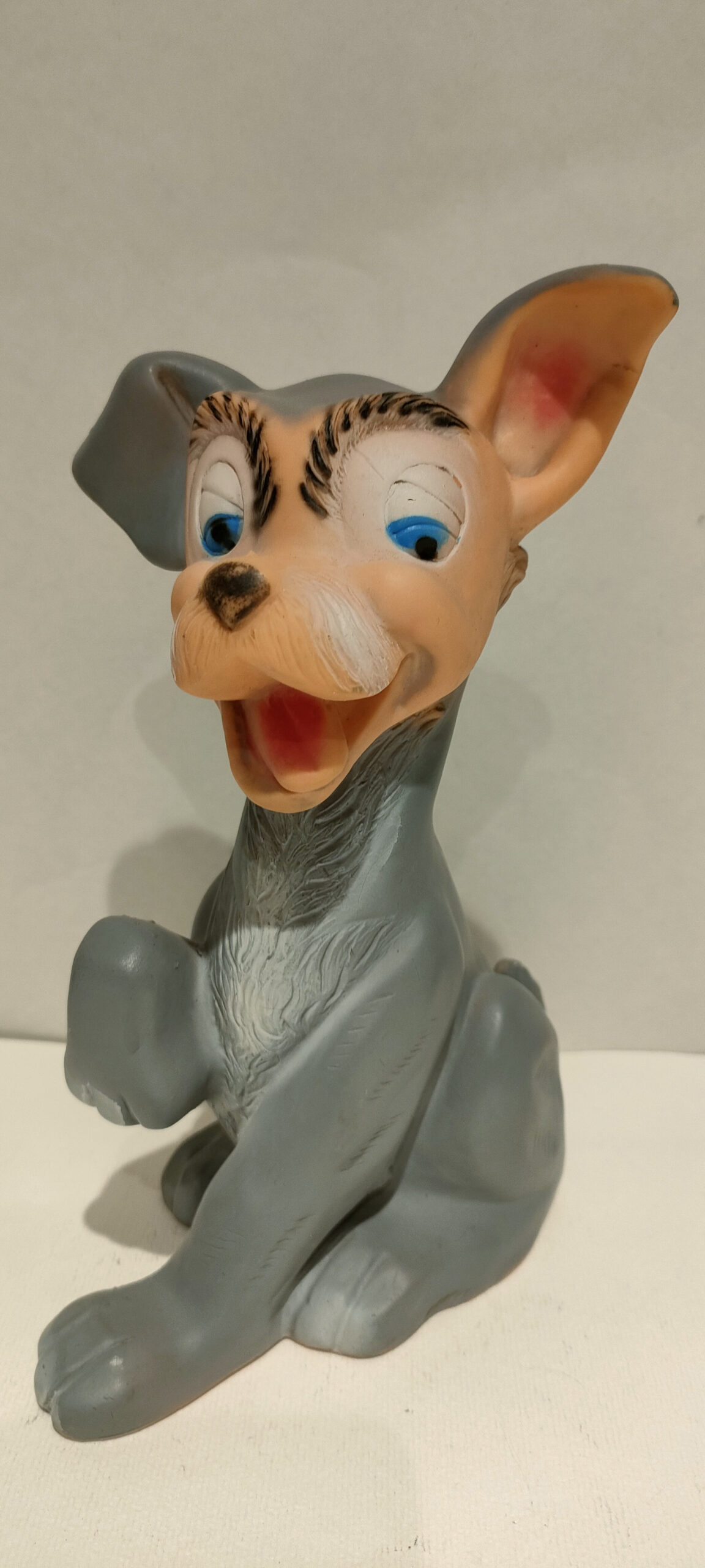 Vagabondo – (Lilli e il Vagabondo) – Grigio – Zampa SU