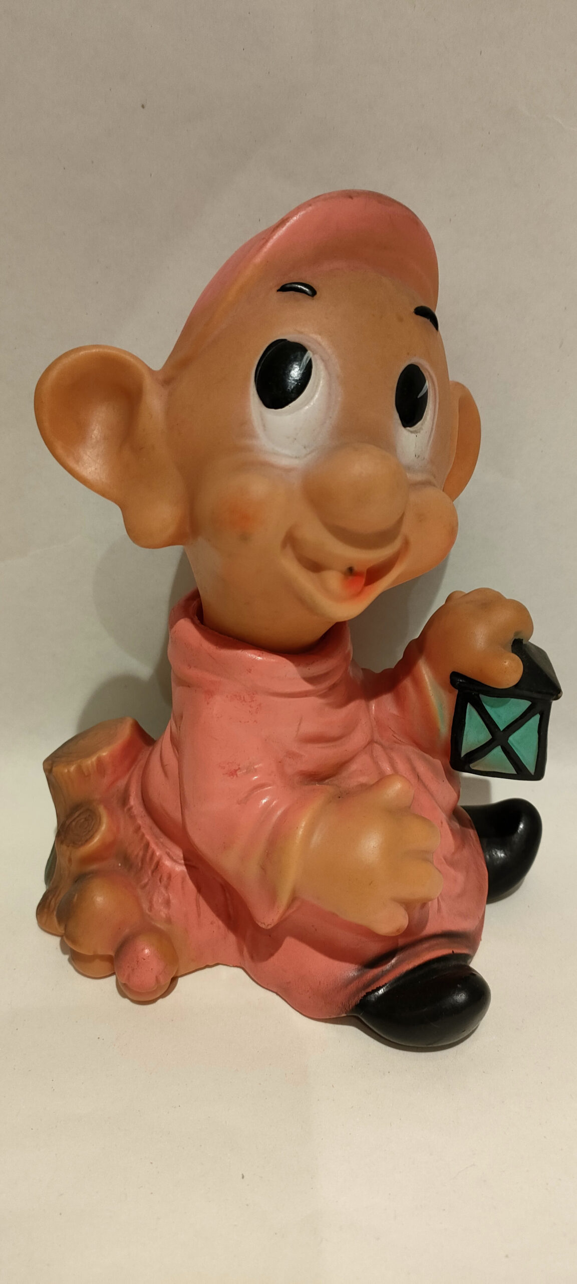 Cucciolo – Vestito Rosa – Con Lanterna- Biancaneve e i 7 Nani