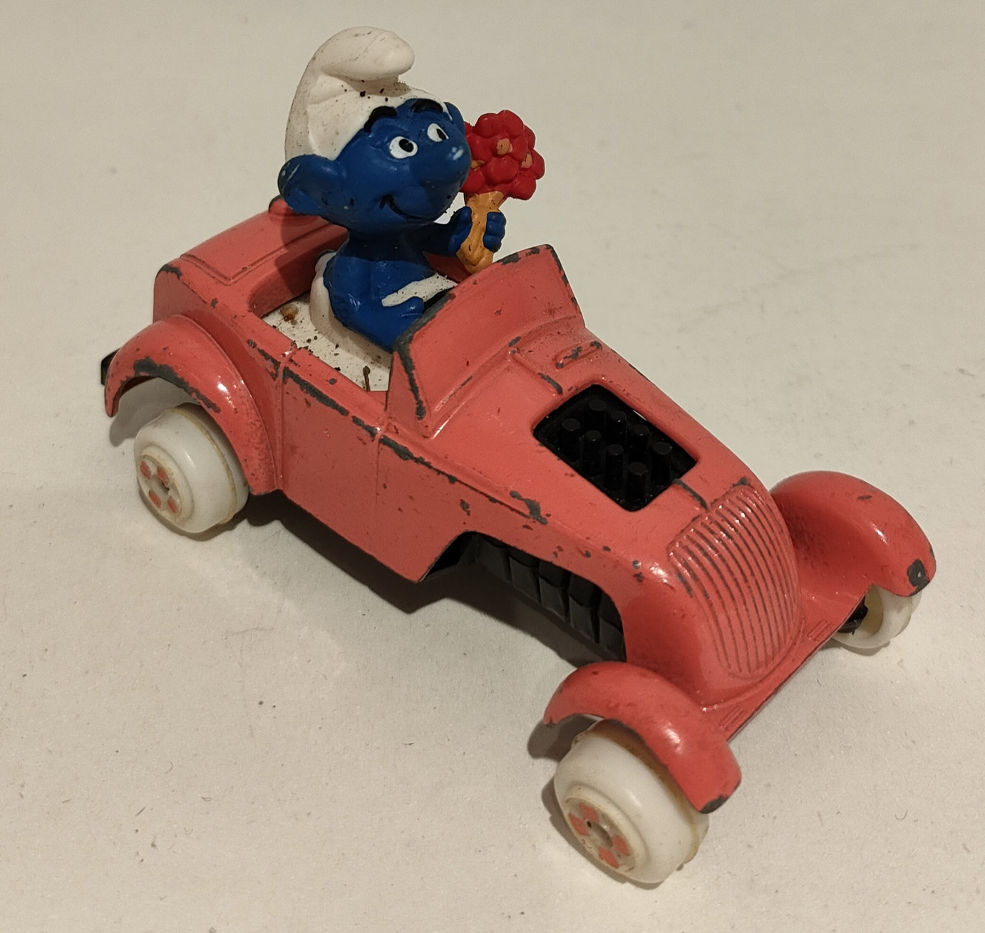 Puffo con Fiore – In Auto Rosa – Scala 1:43