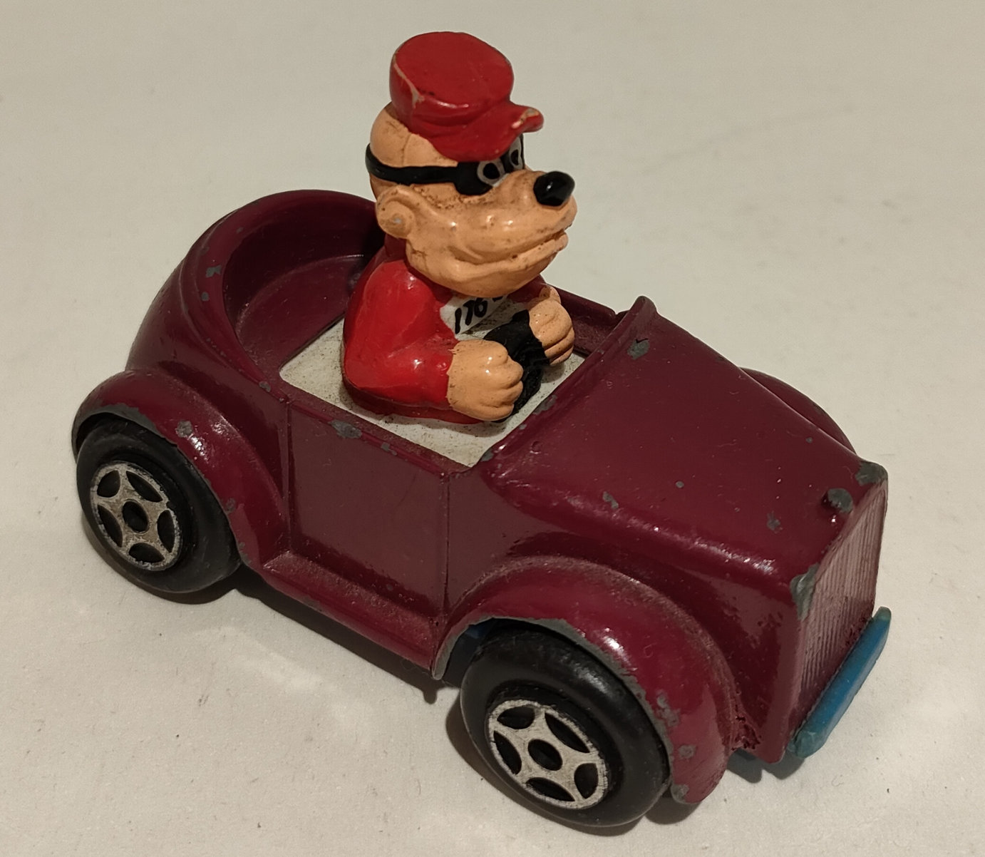 Bassotto – In Auto Viola – Scala 1:43