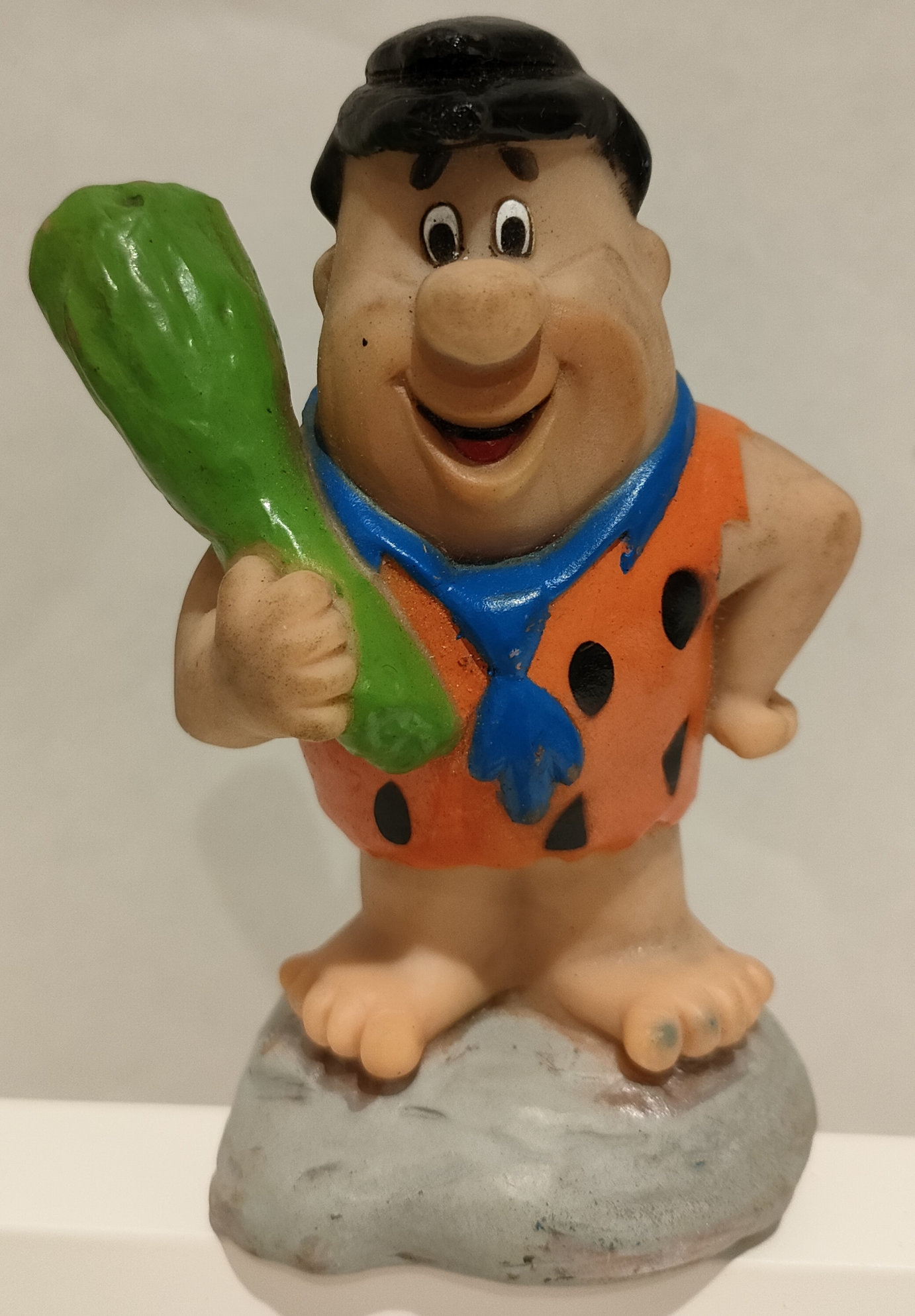 Fred – Vestito Arancio – Clava Verde – The Flinston – Hanna & Barbera