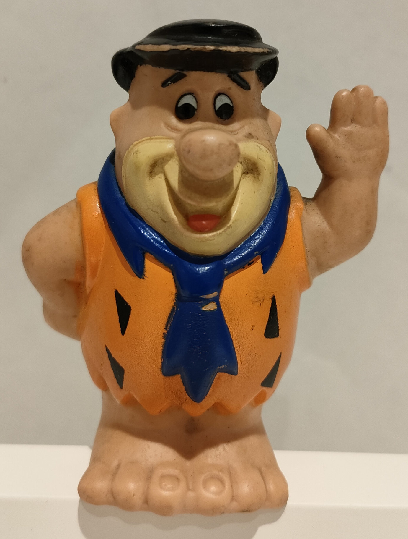 Fred – Maglia Arancio – Braccio Su – The Flinston – Hanna & Barbera