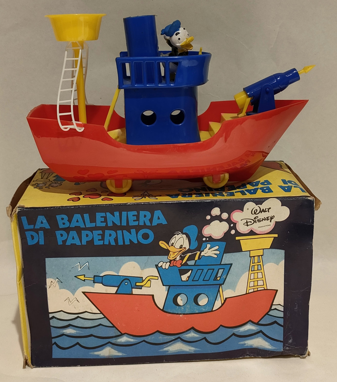 La Baleniera di Paperino – In Box