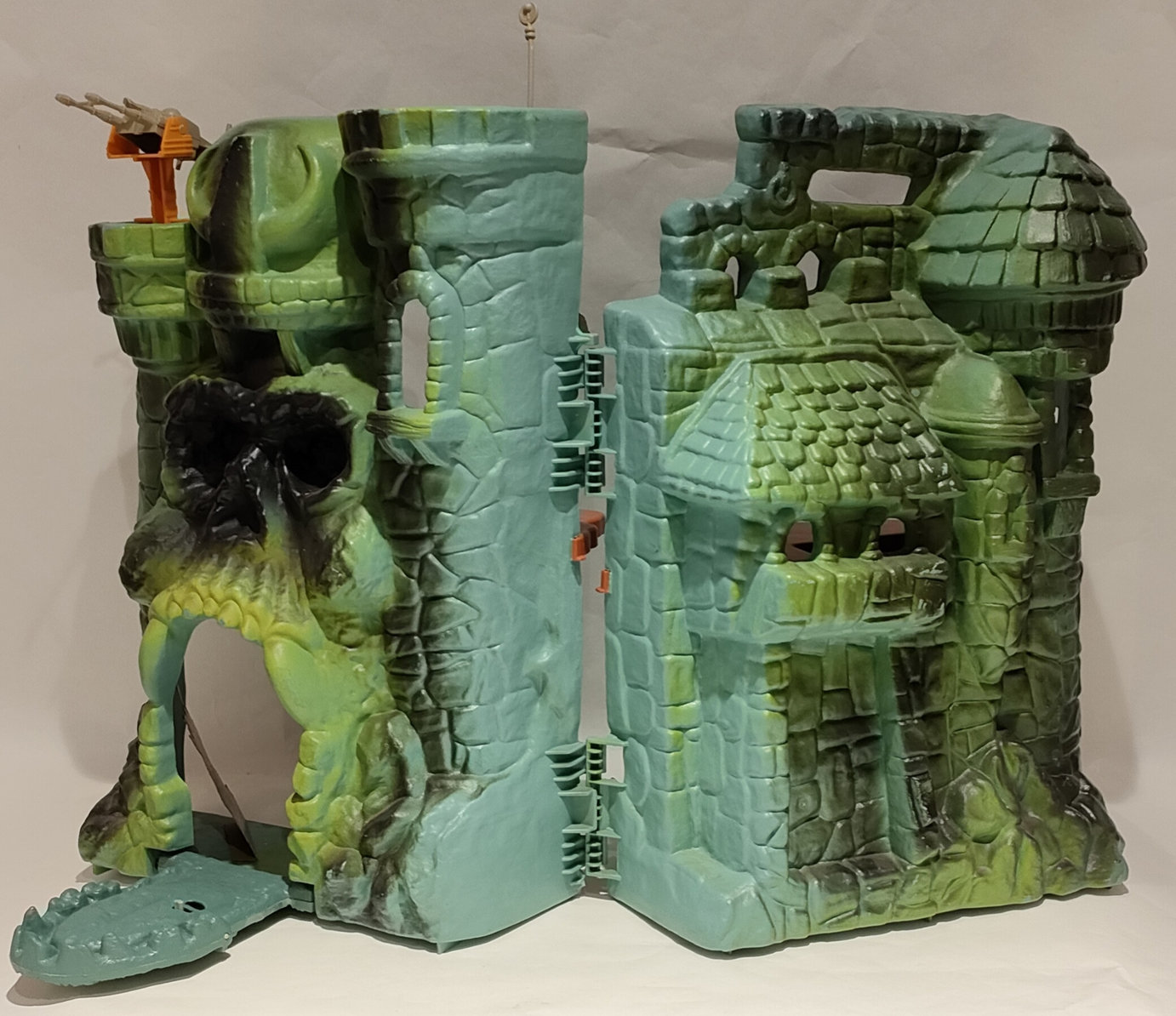 Castello di Greyskull – Masters Of the Universe (2 Foto)