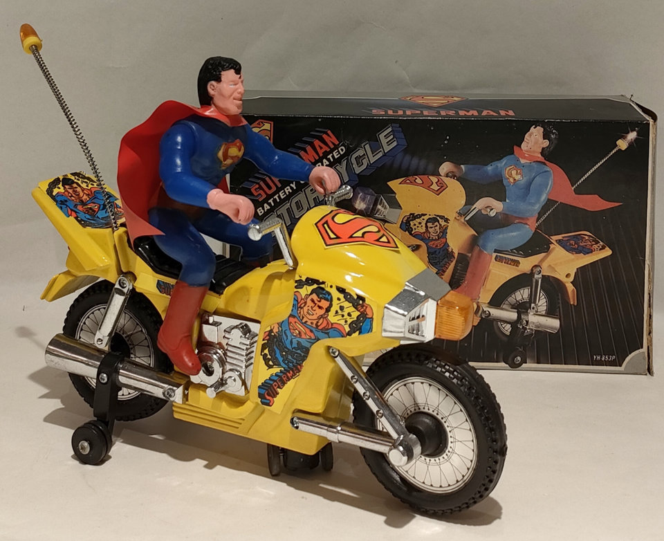 Moto Hulk – In Box
