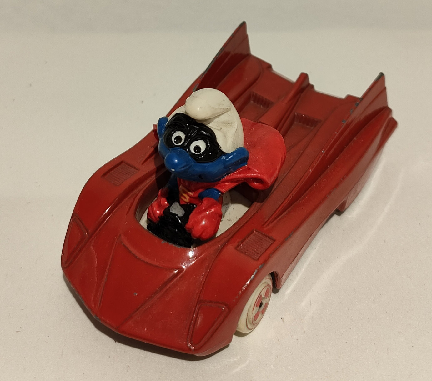 Auto Rossa Super Puffo