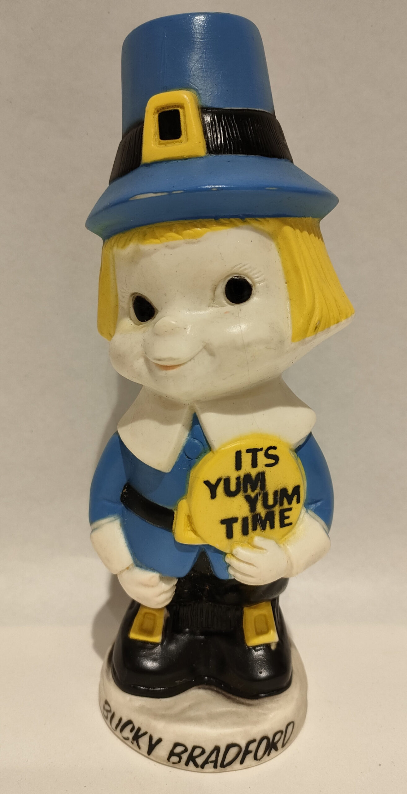 Bucky Bradford – It’s Yum Yum Time