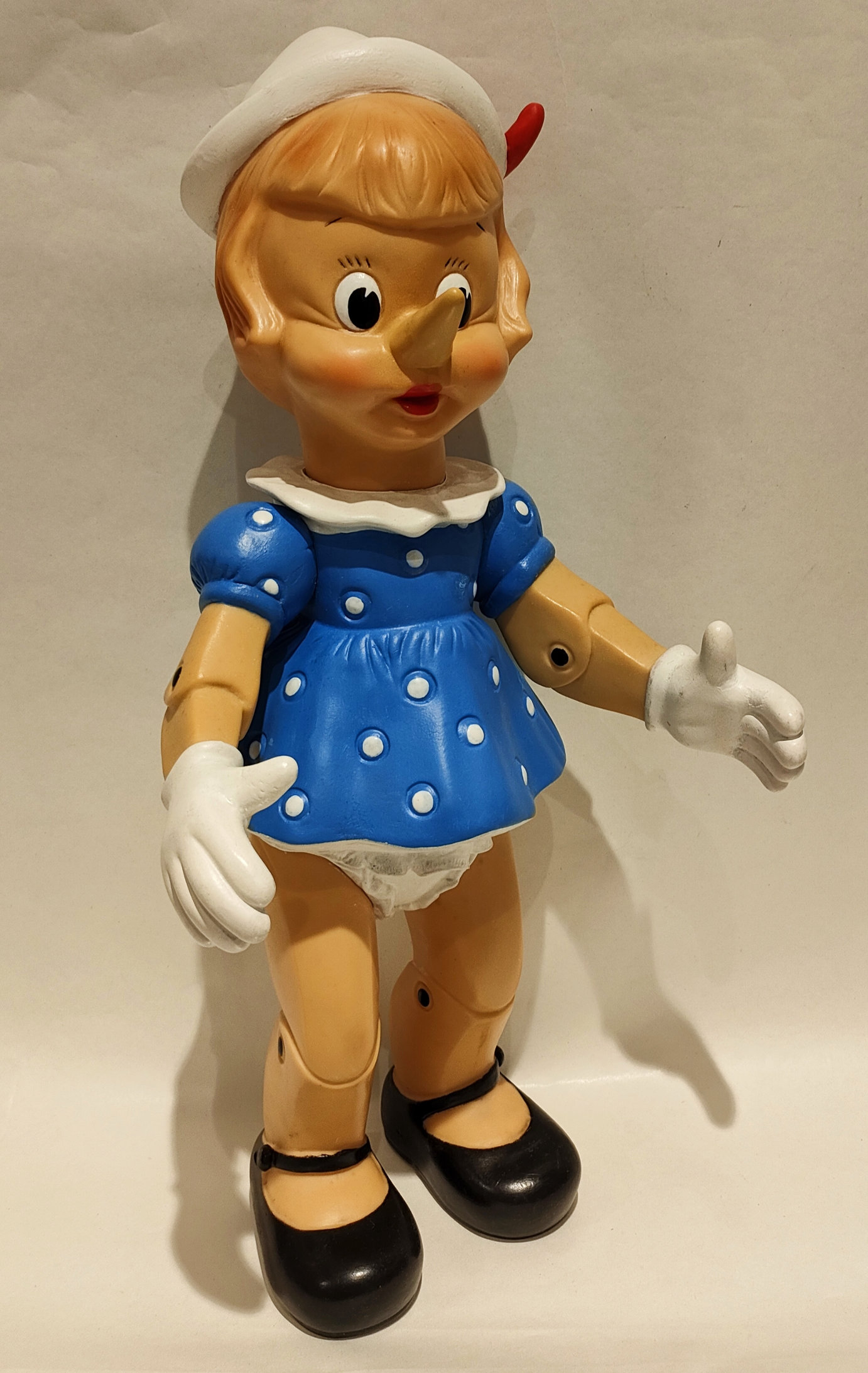 Pinocchietta – Bocca con Rossetto e Vestitino Blu