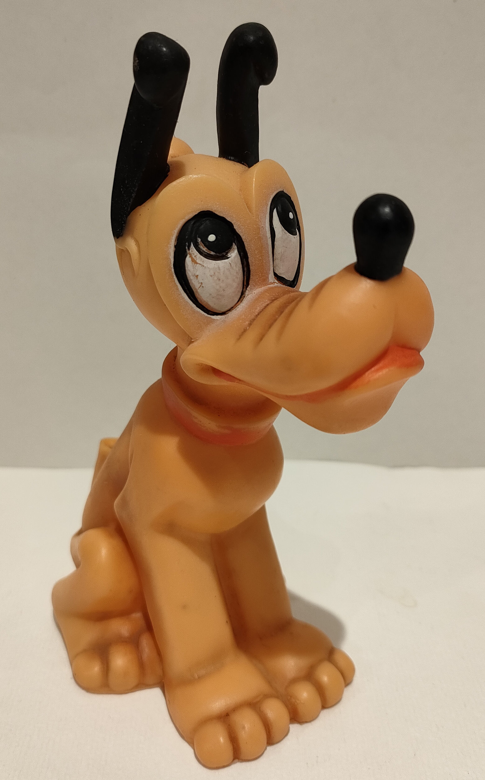 Pluto – Orecchie su