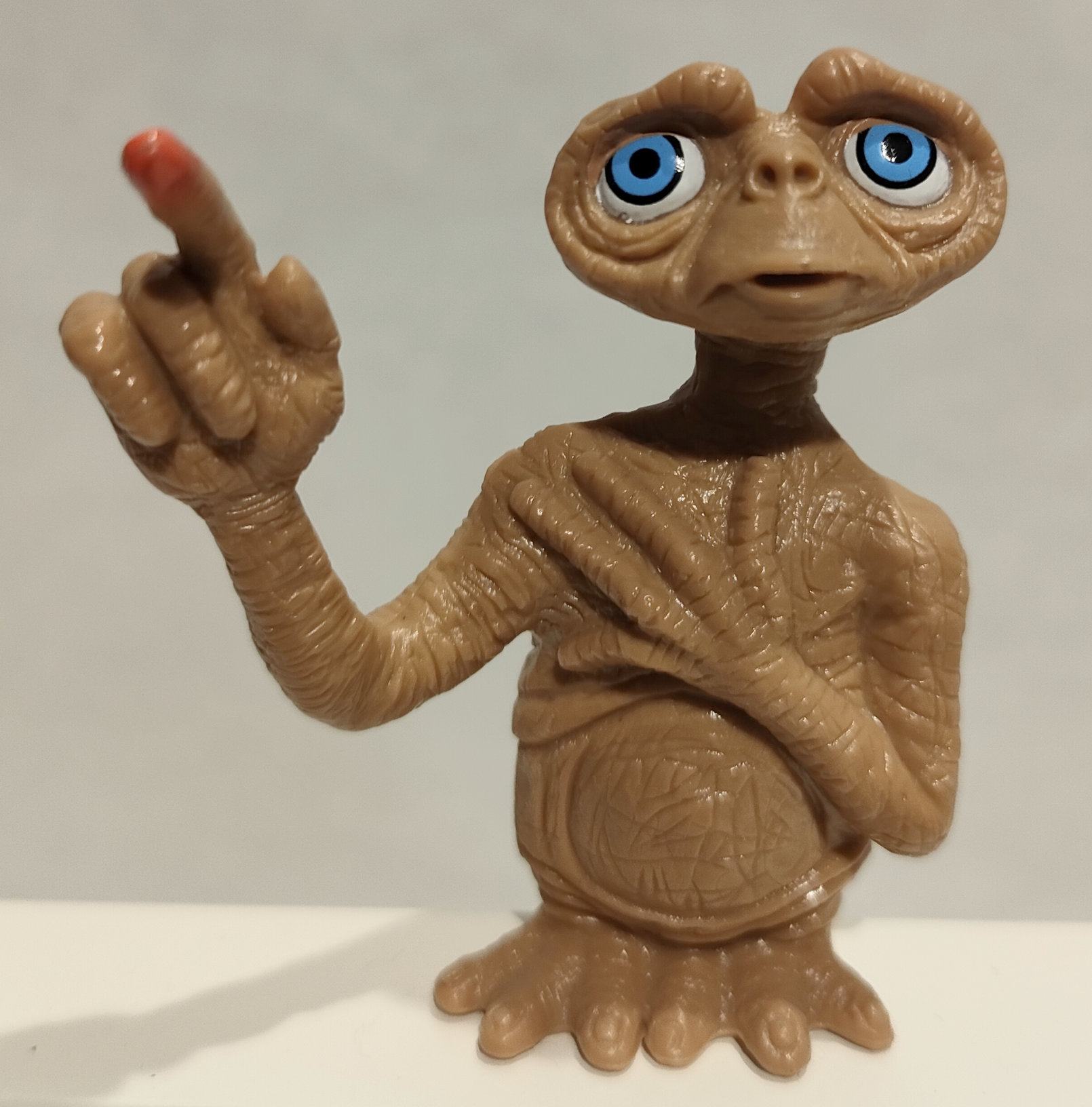 E.T. con Dito Telefono Casa – Bully