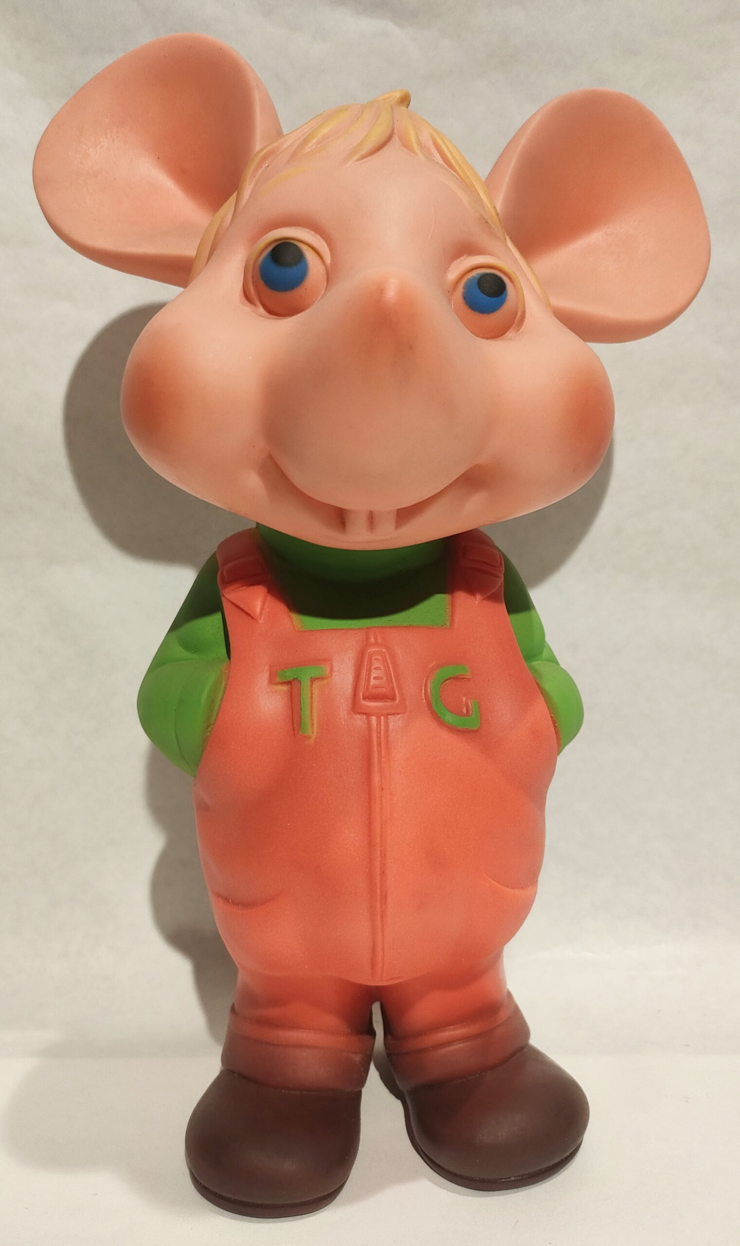 Topo Gigio – Maglia Verde – Salopette Rossa – Scritta TG
