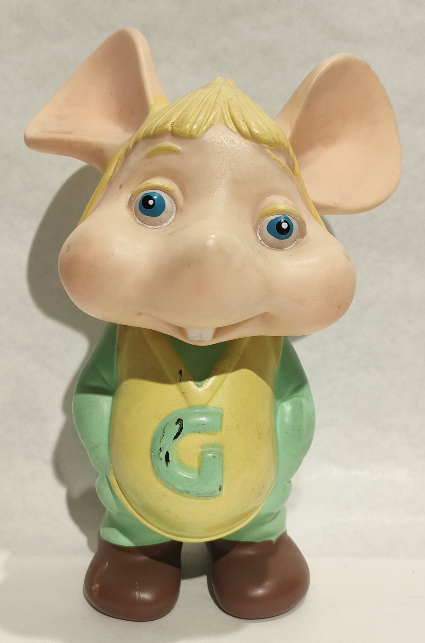 Topo Gigio – Vestito Verde – Canotta Gialla – Scritta G