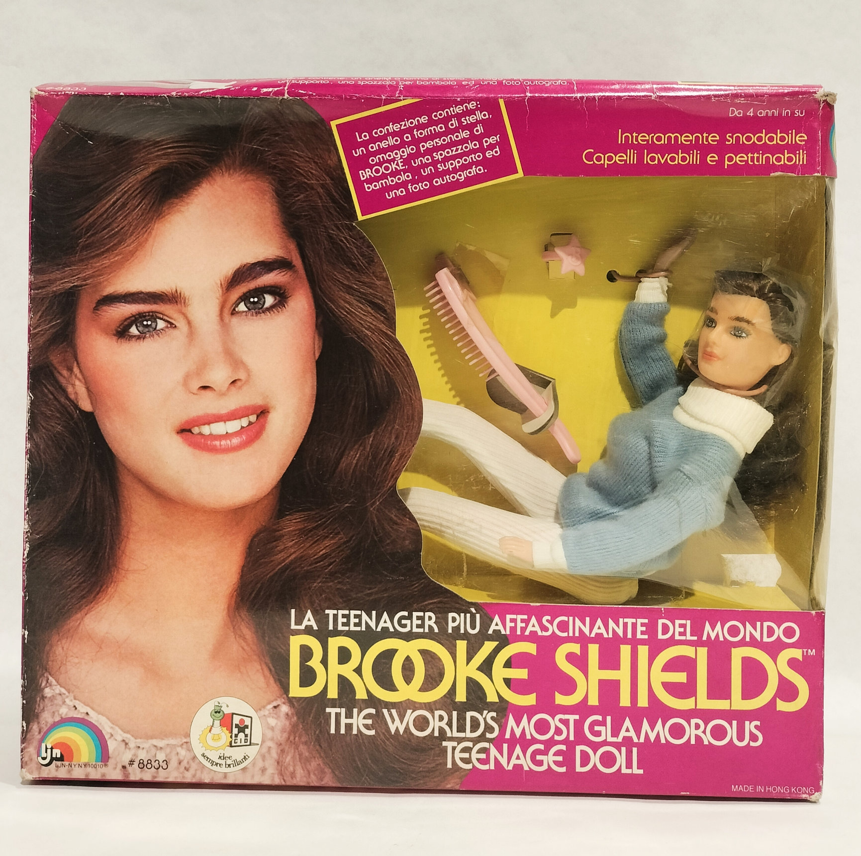 Brooke Shields – In Box