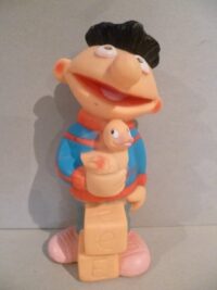 FOZZIE JUGASA (MUPPETS) – 18CM