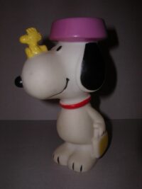 SNOOPY CON WOODATOCK SUL NASO DANARA 1958-66 UNIT. FEAT. SYND. MADE CHINA  – 14CM