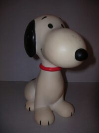 SNOOPY DELACOSTE MADE IN FRANCE SNOOPY COP.R. UNITED FEAT. SYND. INC. 1958 – 18CM