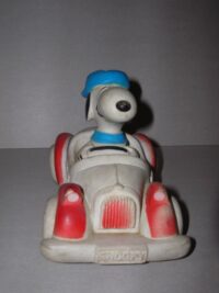 SNOOPY IN AUTO 1958-1966 MADE IN TAIWAN UNIT.FEAT.SYND.INC. -6- 10CM