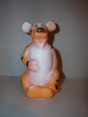 TIGRO  (WINNIE POOH) W.D.P. SEARS ROEBUCK AND CO. TAIWAN - 9CM