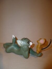 TOM DISTESO CON JERRY IN MANO MADE IN JAPAN EASTERN MOULDED MGM INC. USA  -1964 – 7CM