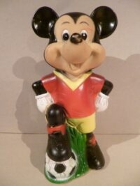 TOPOLINO CALCIATORE WD24 VINILOS ROMAY  – 21CM