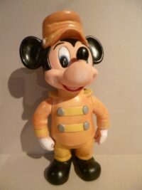TOPOLINO PORTIERE D’ALBERGO (VARIANTE ARANCIO) – 40CM
